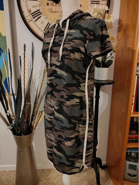 J for Justify Camo Hoodie Dress | Women’s Medium